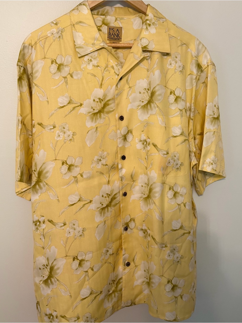 J.S. A. Bank Yellow Floral 100% Silk Camp‎ Shirt XL Hawaiian Resort